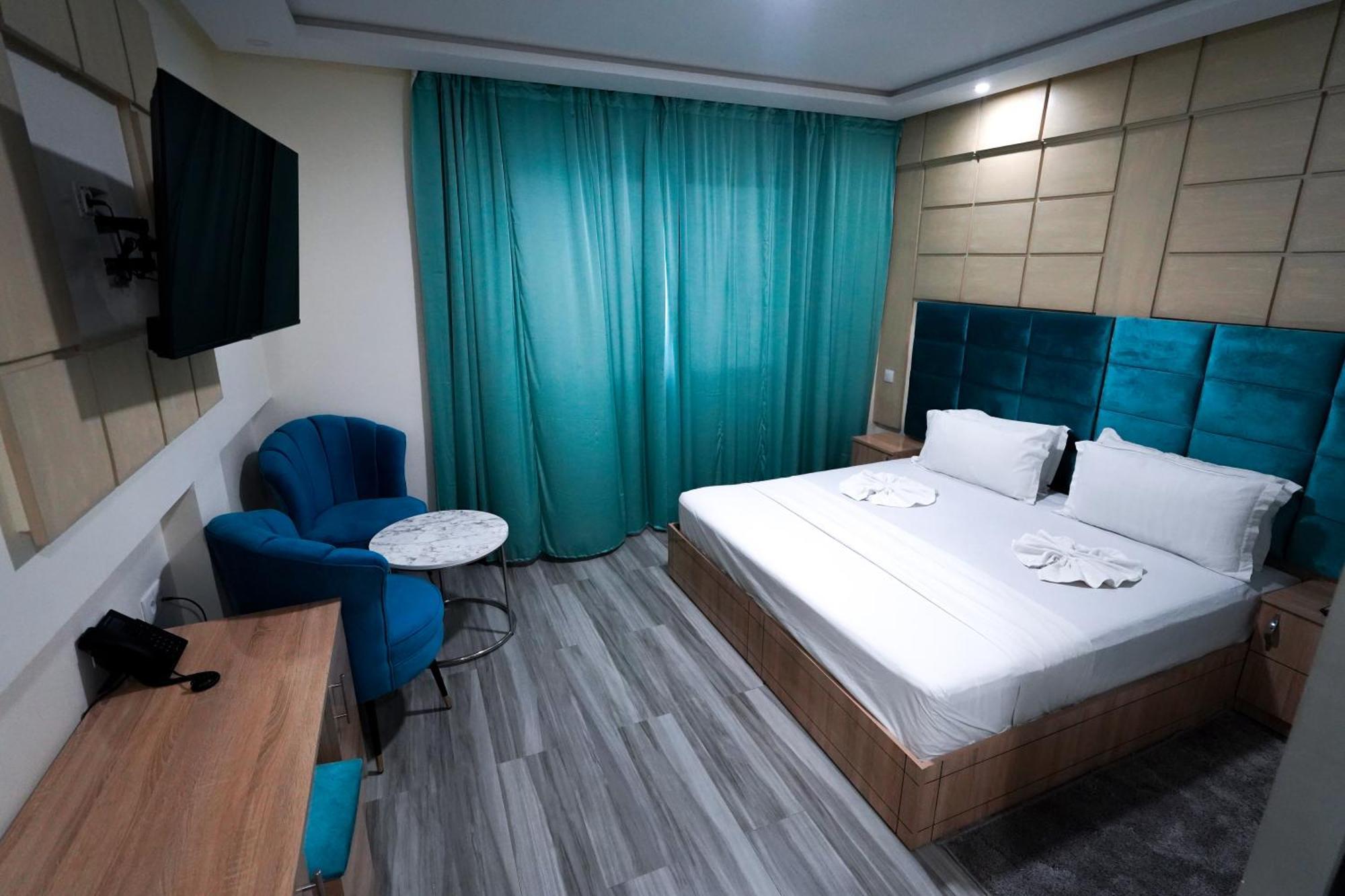 Fekri Hotel Meknès Екстериор снимка