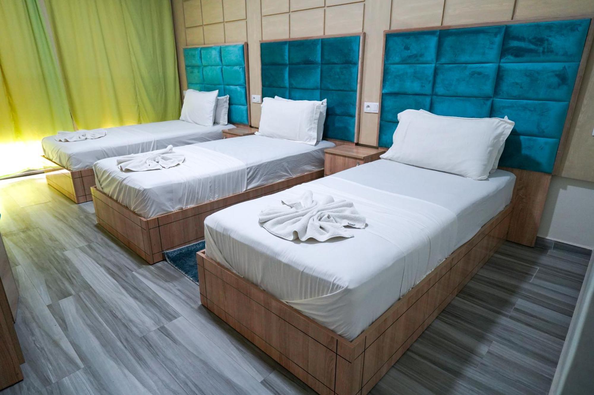 Fekri Hotel Meknès Екстериор снимка