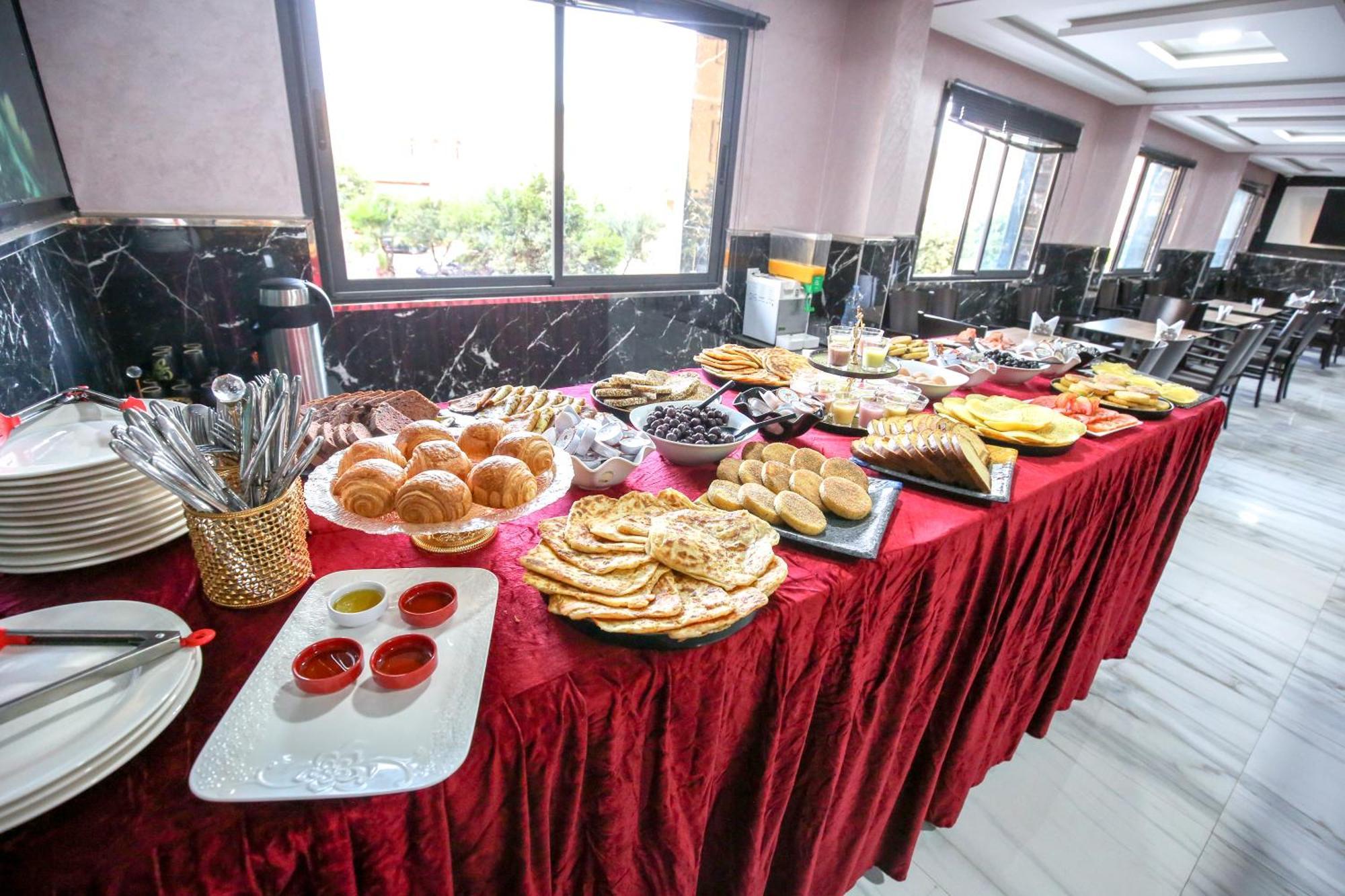 Fekri Hotel Meknès Екстериор снимка