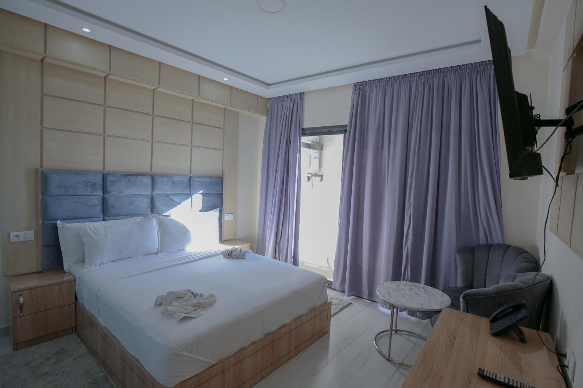 Fekri Hotel Meknès Екстериор снимка